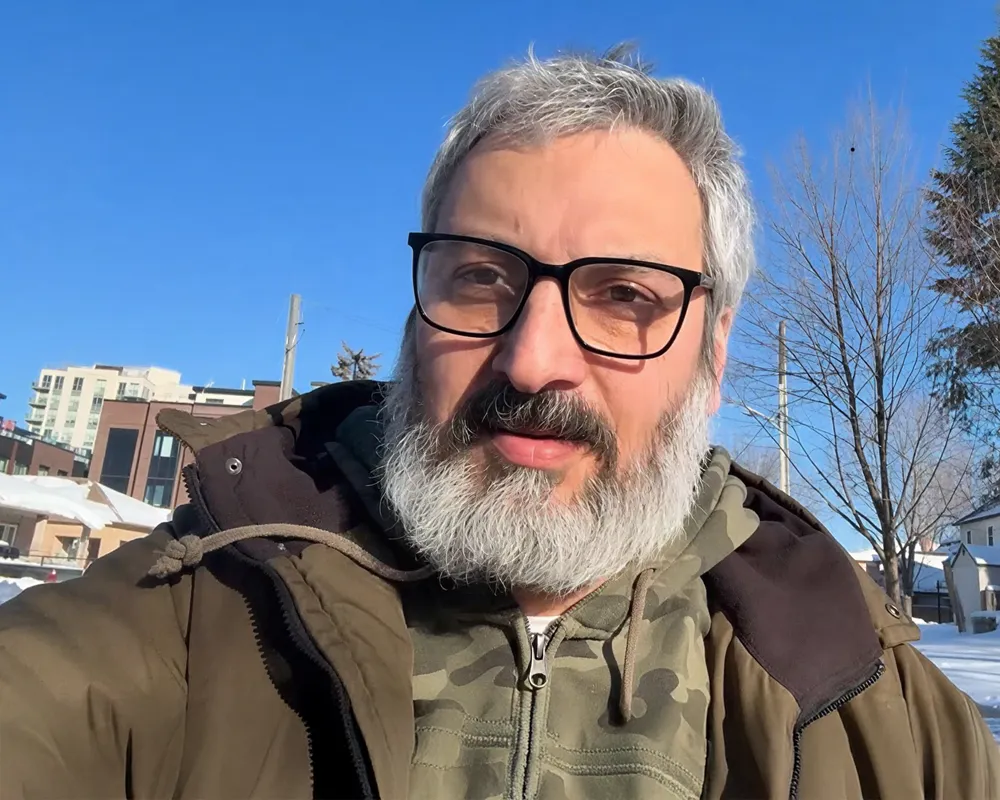 بیوگرافی ارژنگ امیرفضلی از شهرت بازیگری تا مهاجرت