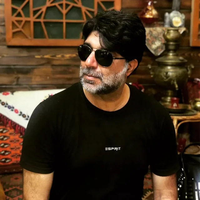 سیدمحمد موسوی بازیگر فیلم مفت بر