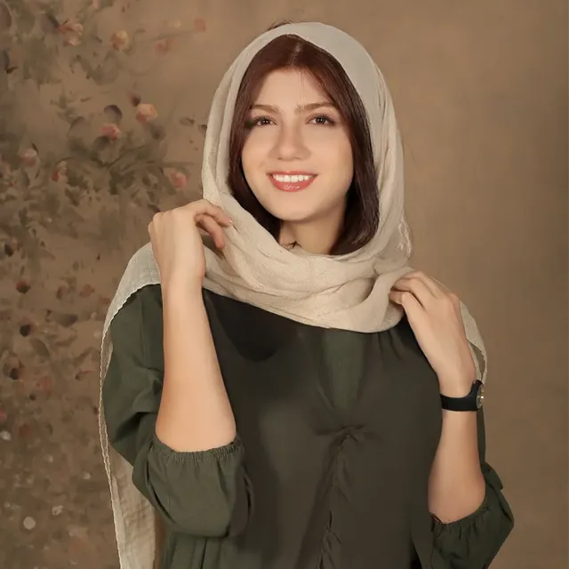 مانیا عزیزی