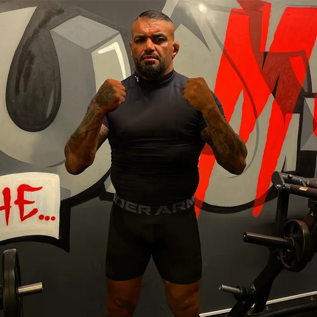 عکس هاتف معیل MMA