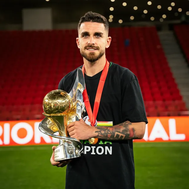 سوابق فوتبالی رگی لوشکیا