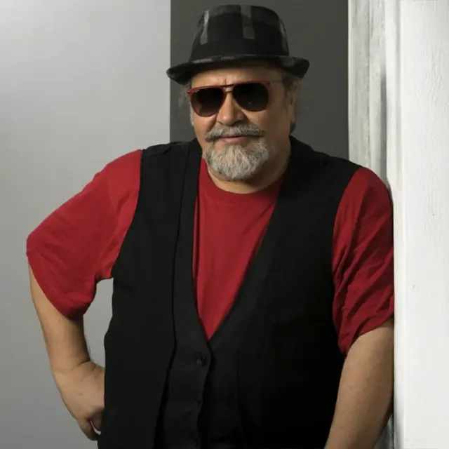 محمدرضا شریفی نیا (ولید)