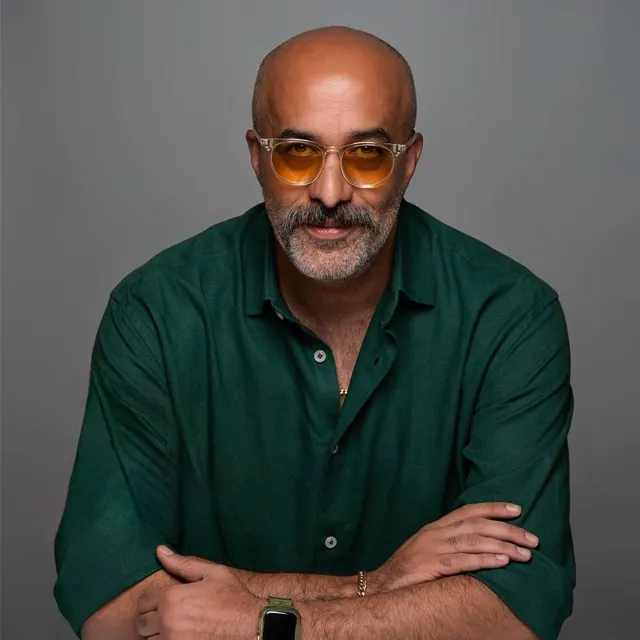 پیام احمدی نیا