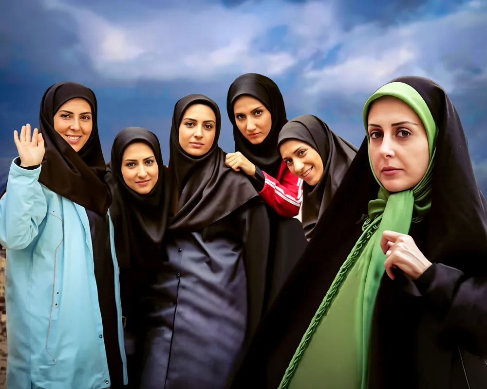 بازیگران سریال آسمان همیشه ابری نیست با اسامی کامل