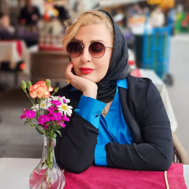 مرجانه گلچین