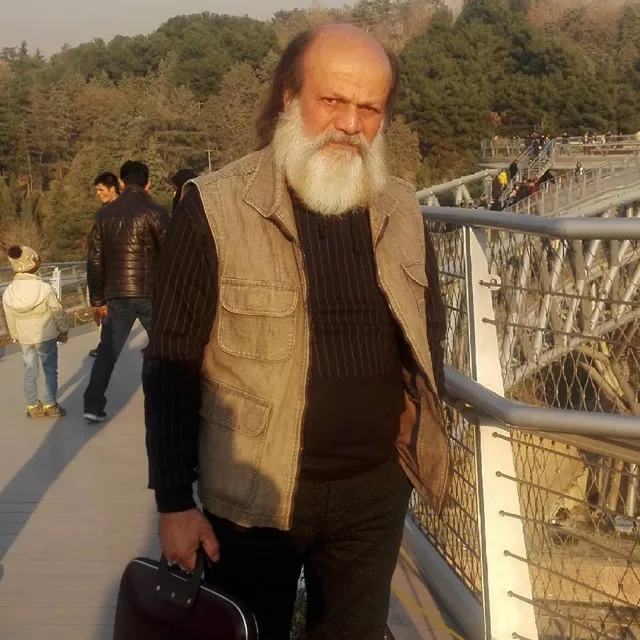 مهدی تارخ