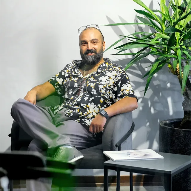 کاوه خداشناس
