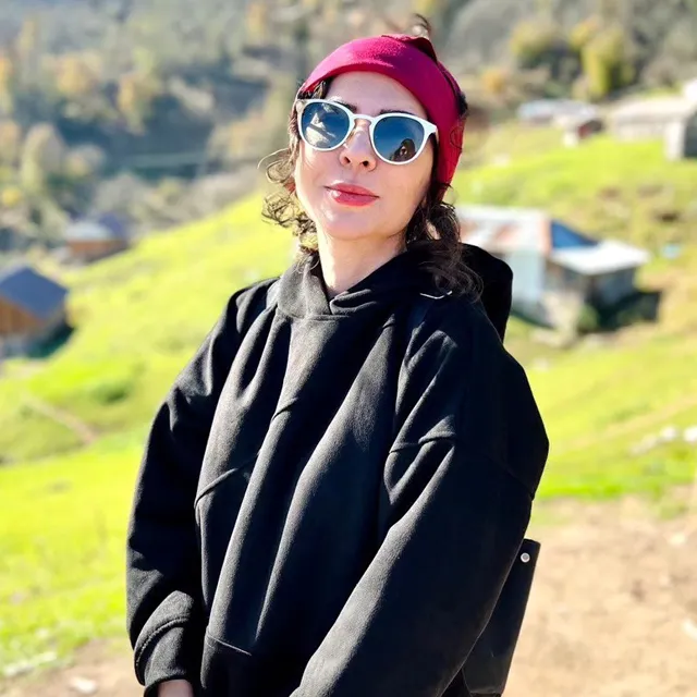 آرزو تاج نیا