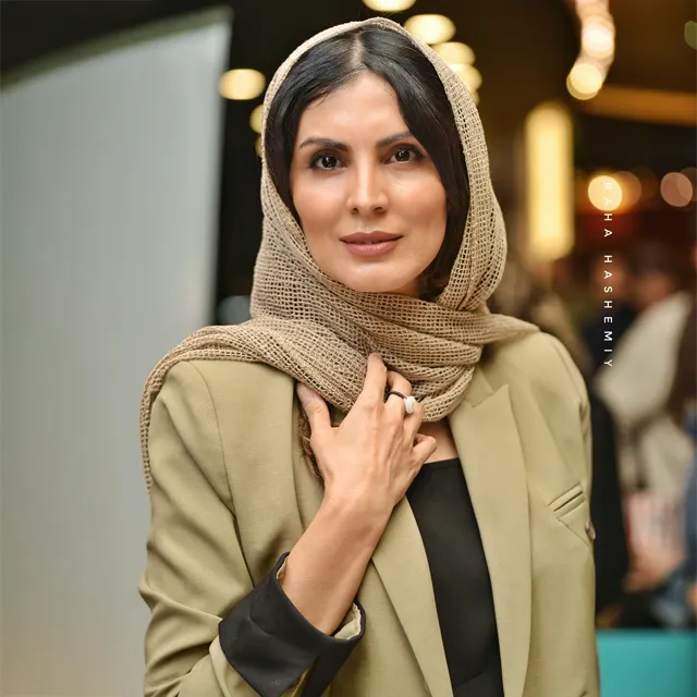 نازنین احمدی (نوشین)