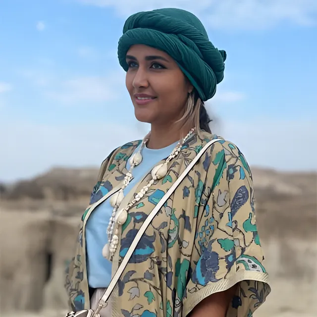 ساناز نیکنام