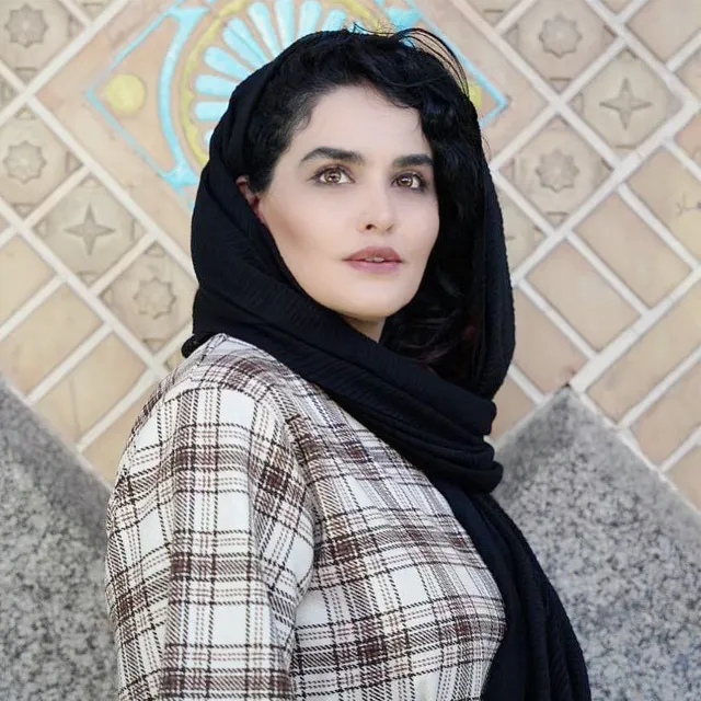 حسنا قباد