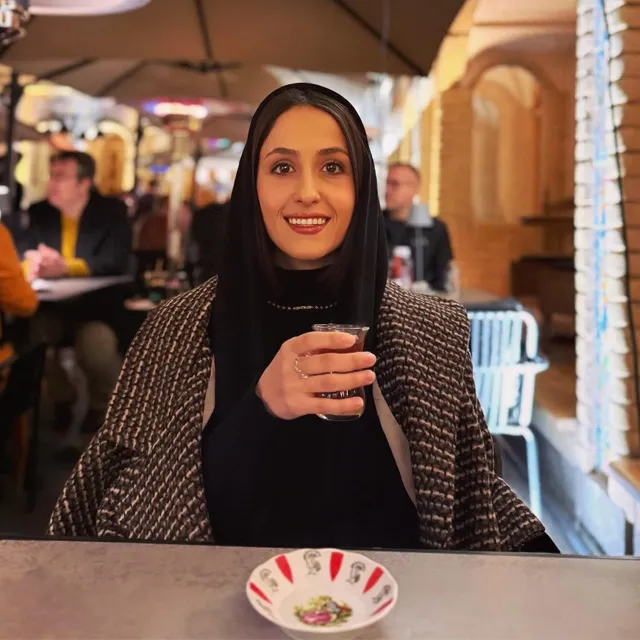 پرنیا انوری