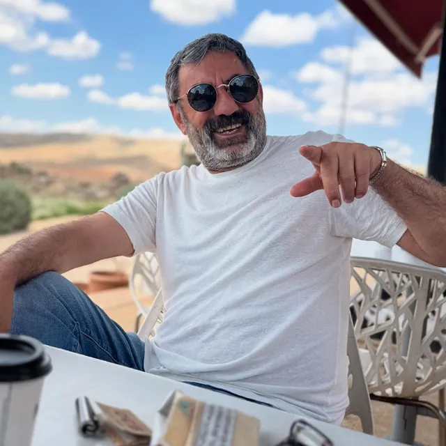 نظمی کریک (ندیم) بازیگر سریال ترکی شهر دور (Uzak Sehir)