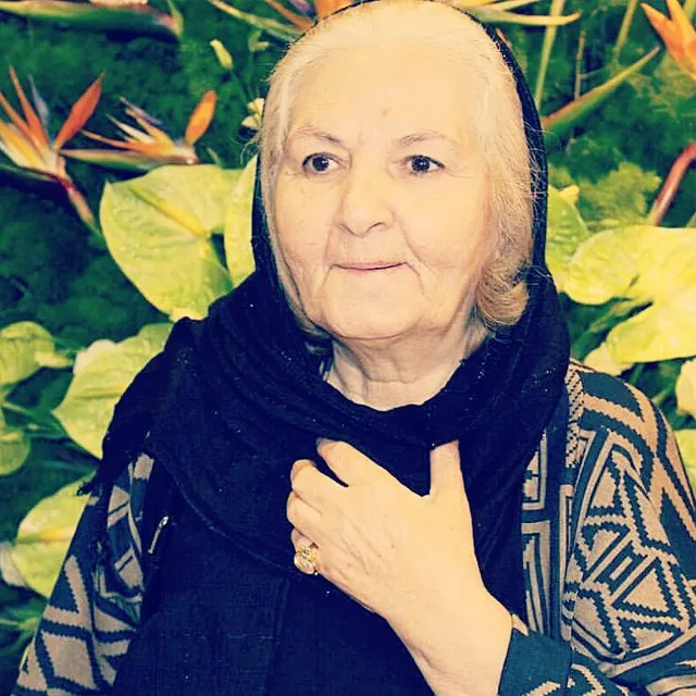 مینا جعفرزاده (مادر بهروز)