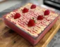 طرز تهیه دسر کاستارد فرانسوی با توت فرنگی و بیسکویت