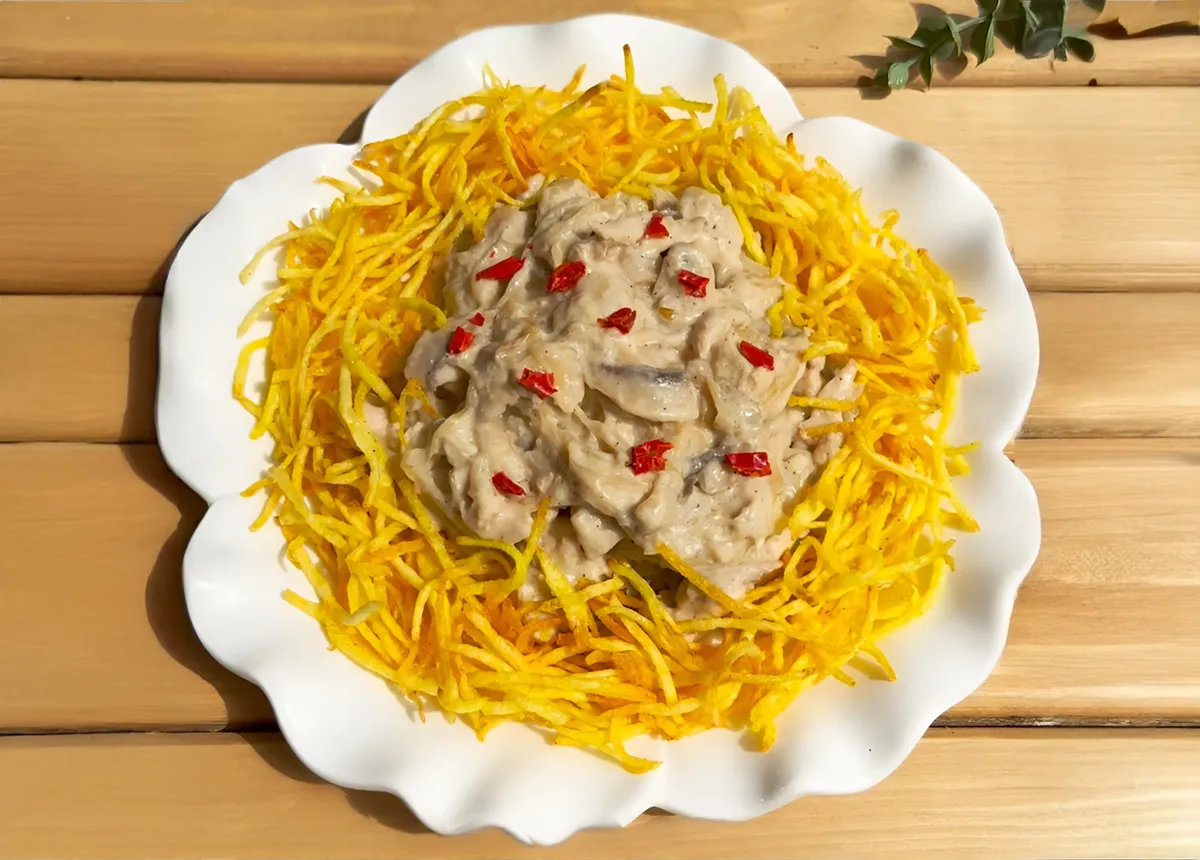 طرز تهیه چیکن استراگانف ساده برای ۴ نفر (به سبک رستورانی)