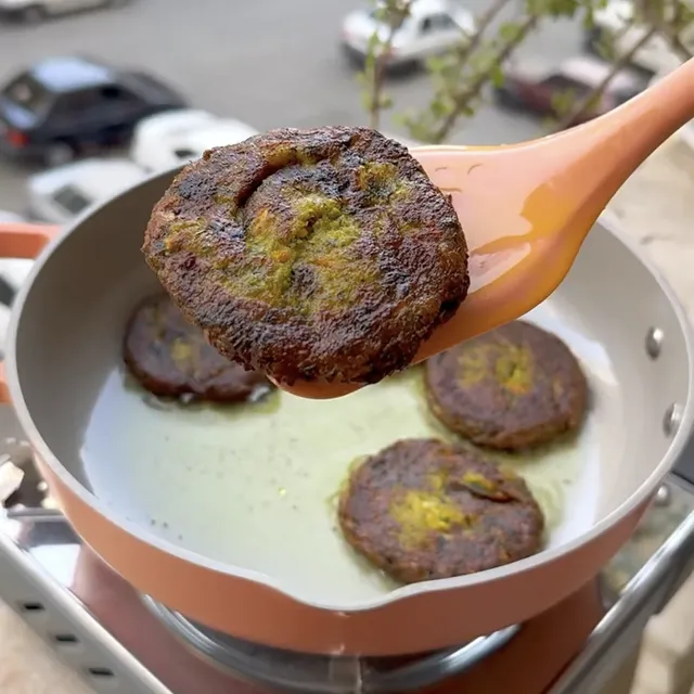 طرز تهیه کوکوی کلم و بروکلی