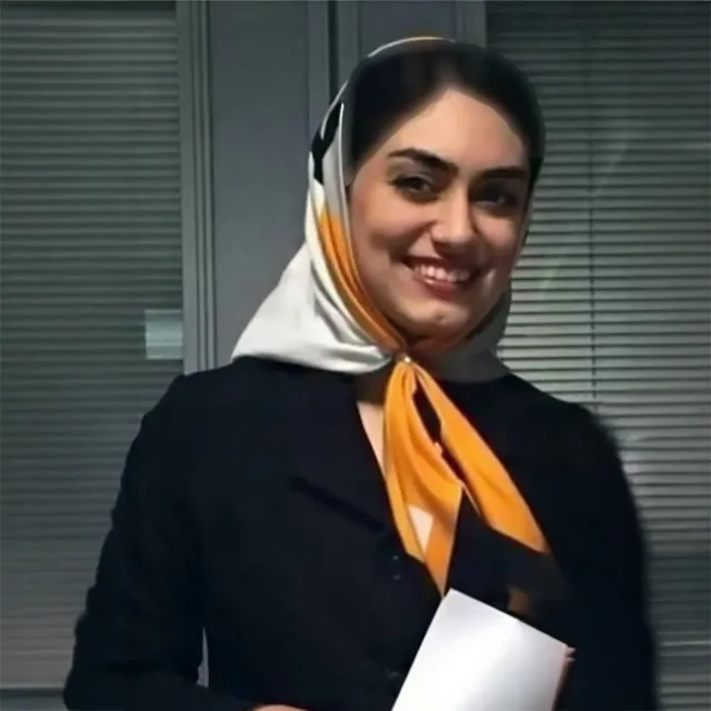 گلناز لبخنده