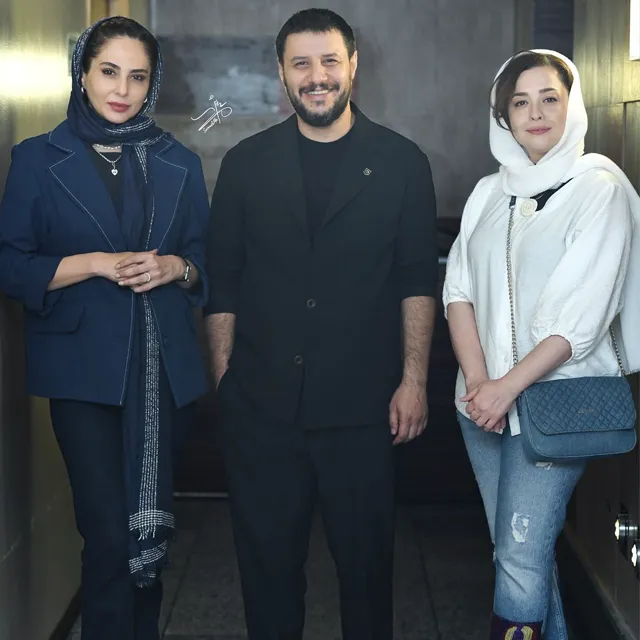 جواد عزتی کنار بازیگران زن جنحالی