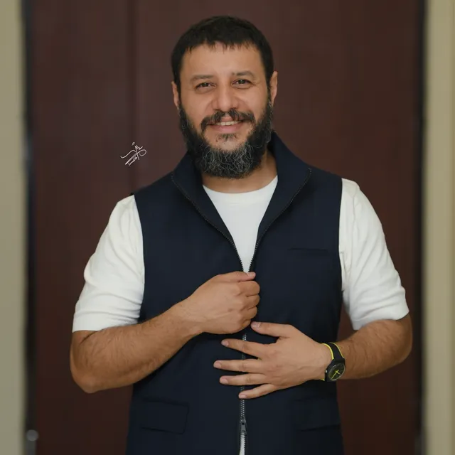 جواد عزتی