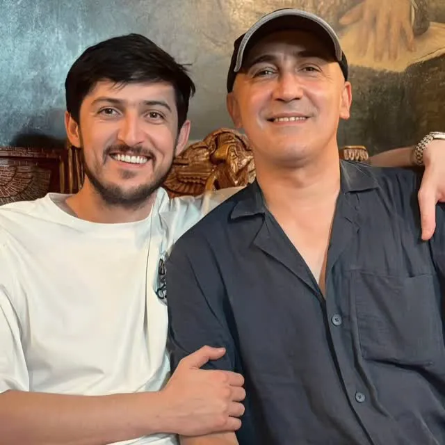 عکس هادی حجازی فر و سردار آزمون