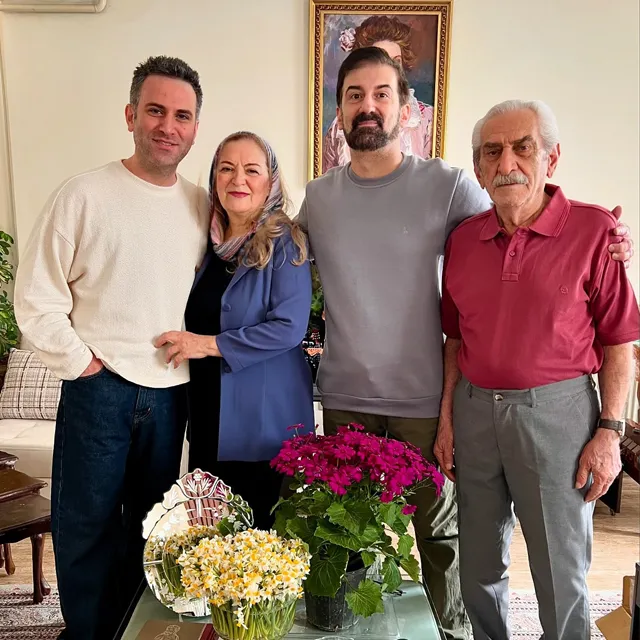 عکس خانوادگی هوتن شکیبا