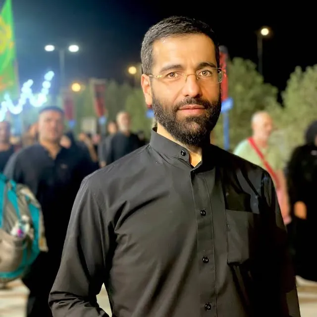 حسین سیب سرخی