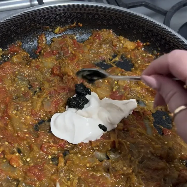 بادمجان و گوجه با کشک