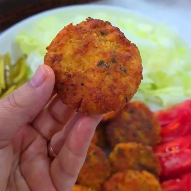 کتلت سوسیس و سیب زمینی