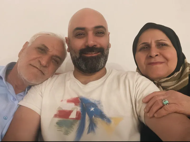 عکس پدر و مادر مهدی کوشکی