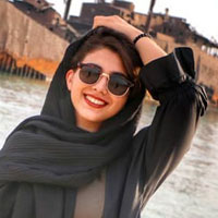 بیوگرافی مونا اسکندری