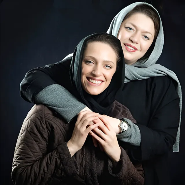 نگین معتضدی و خواهرش طلا