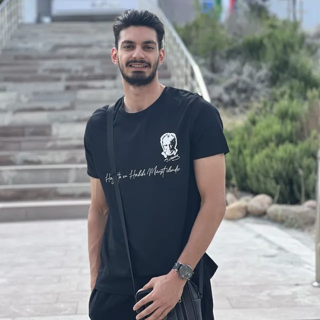محمد ولی زاده (والیبالیست)