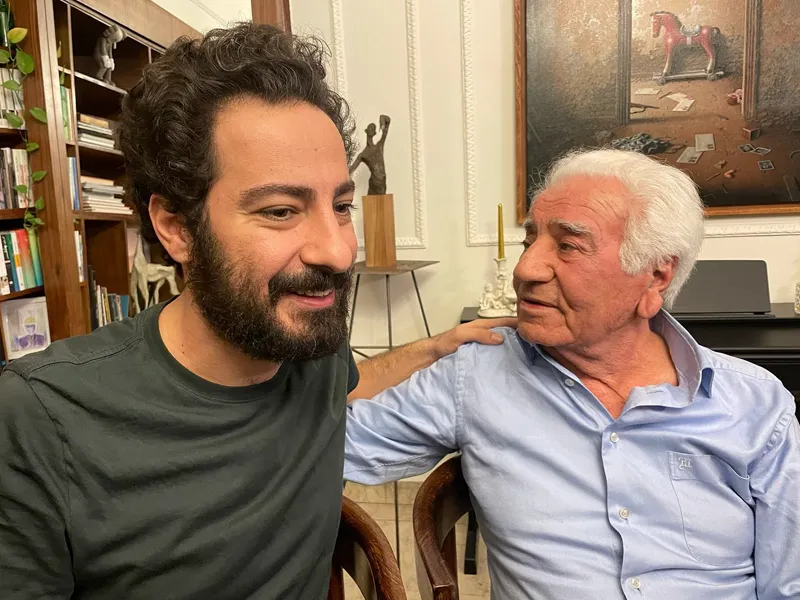 عکس نوید محمدزاده و پدرش