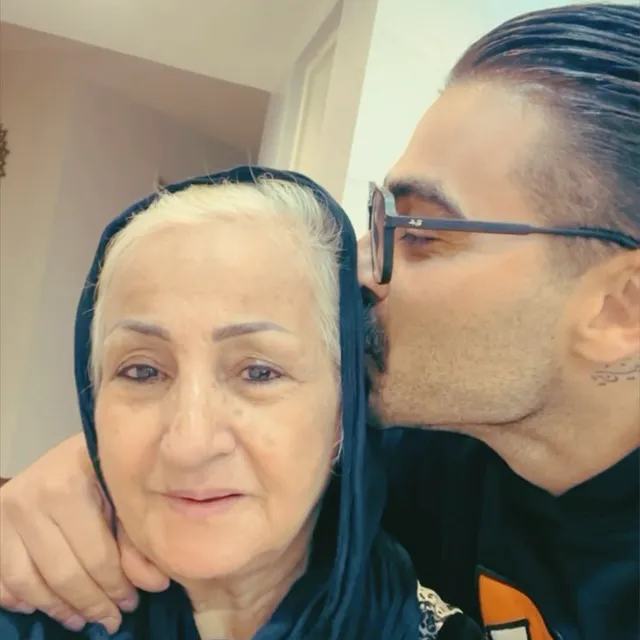 پدرام کاظمی و مادرش