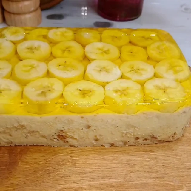 روکر موز (کیک و ژله)