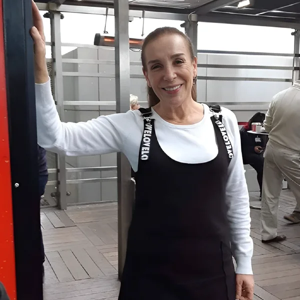 الیف بایسال (ماکبوله) از بازیگران سریال پیش از تو (Senden Önce)
