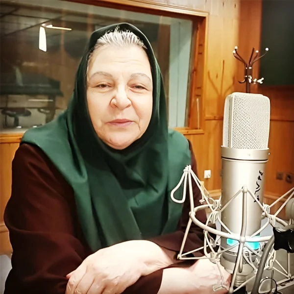 آزیتا لاچینی (دختر بزرگ شهشهانی)