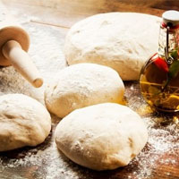 بهترین روش درست کردن خمیر پیتزا در خانه