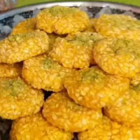 طرز تهیه سوهان عسلی کنجدی بدون فر با فیلم مراحل
