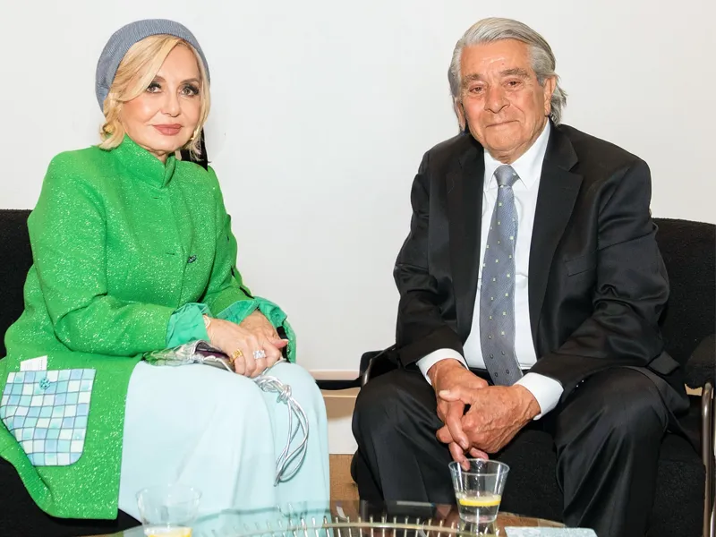 بهروز وثوقی و گوگوش